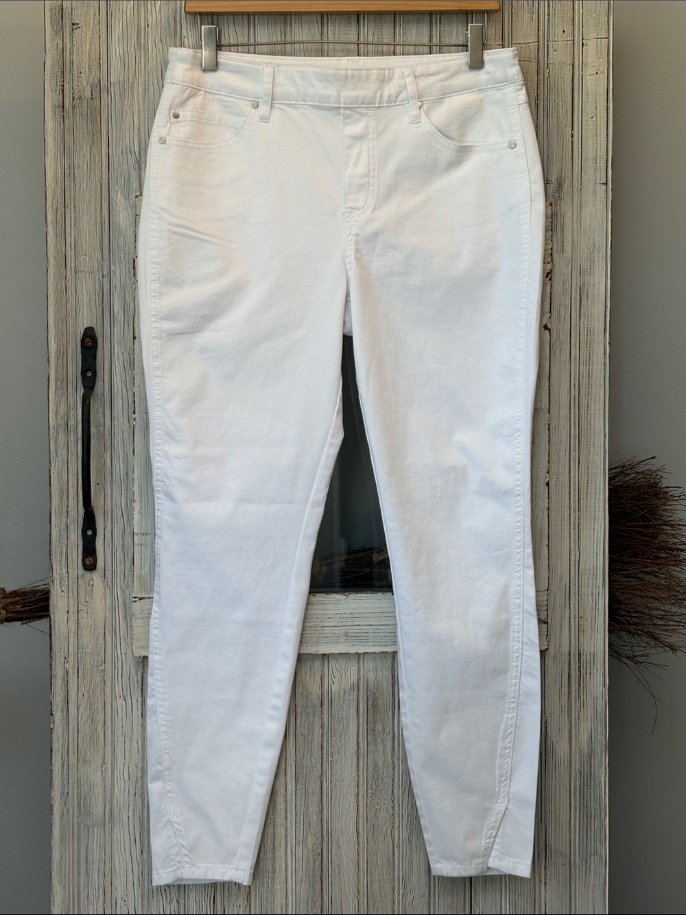 Tribal Pull On White Jeans Size 10 NWOT